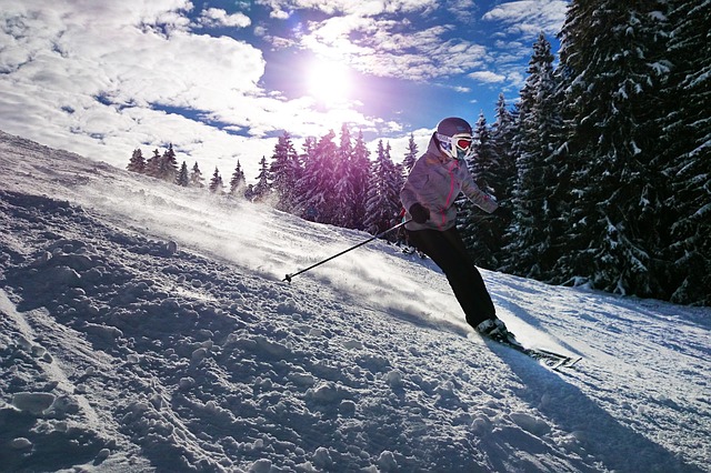lyžař